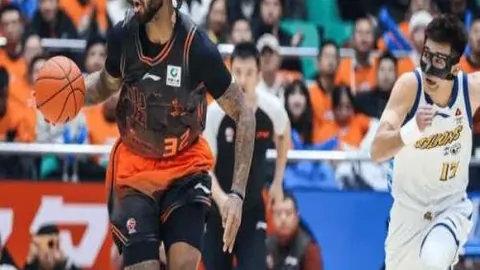 卢克-肖坚如磐石，费迪南德期待健康王者归来